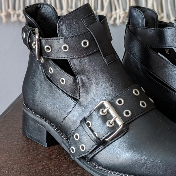 Truffle Collection Ankle Boots - Picture 5 of 6